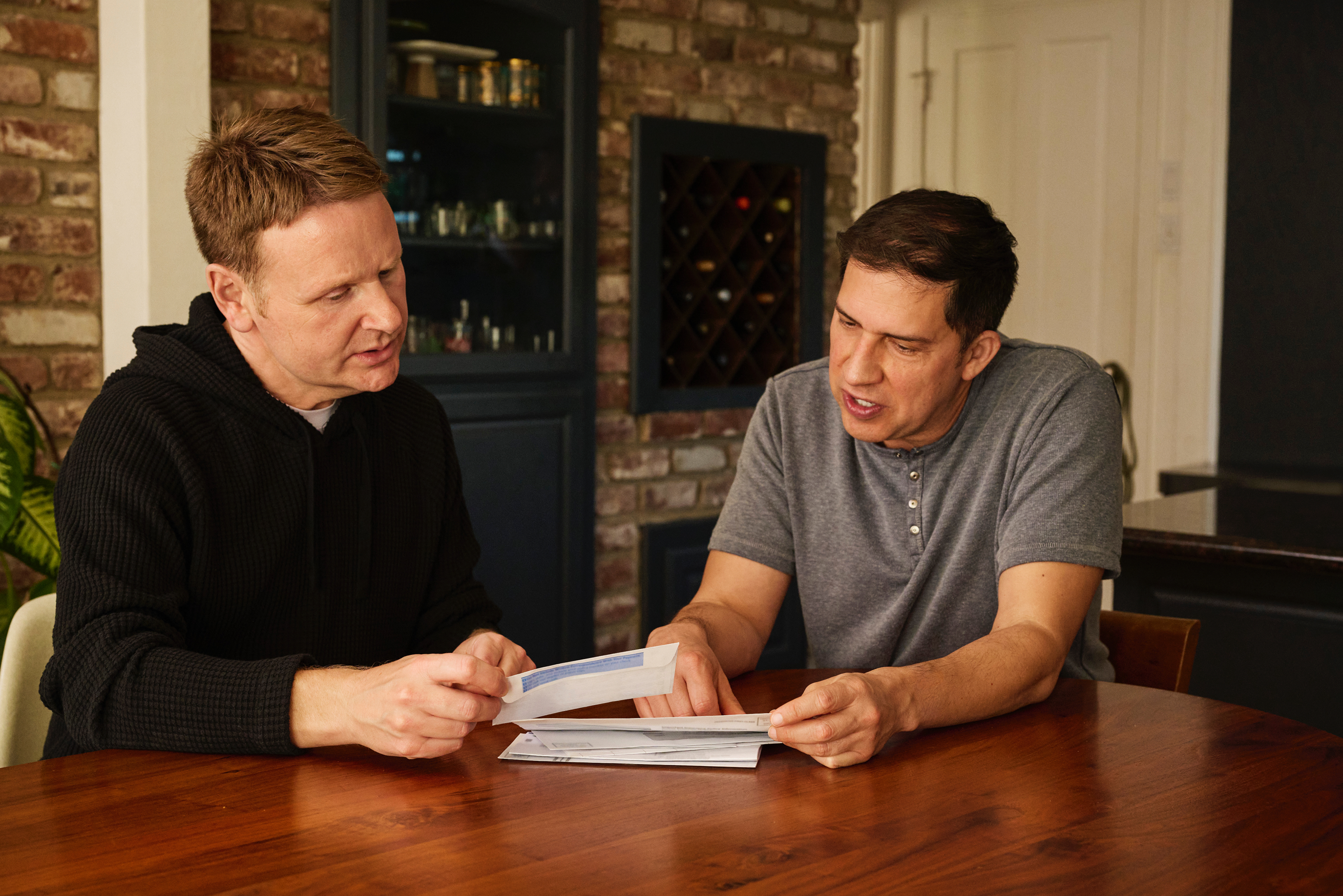 An advisor helping an employee with their retirement plan