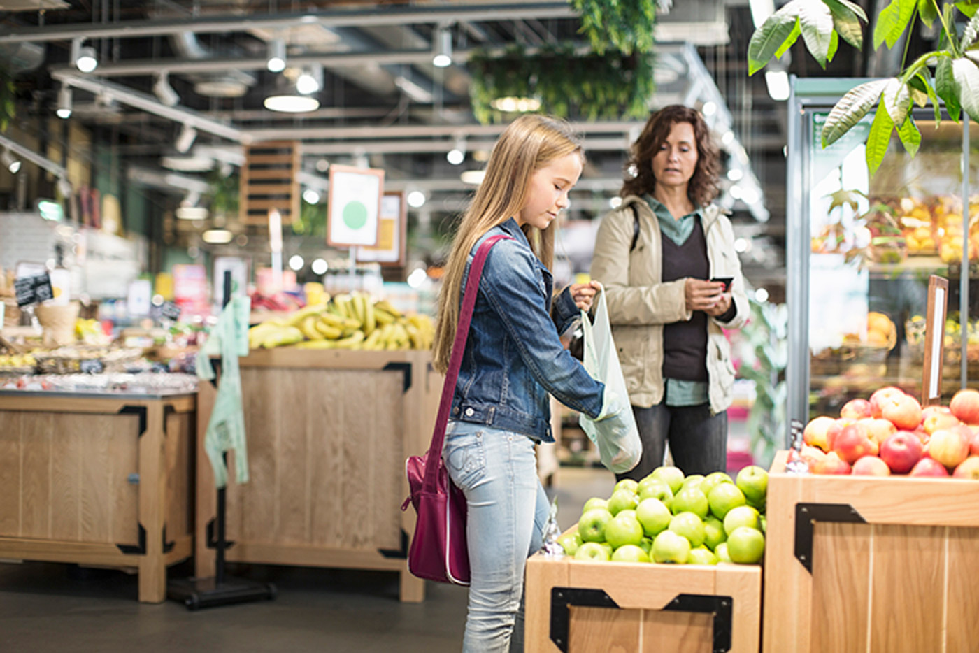 Teaching kids about money while shopping